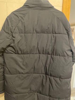 Parka Alvaro Moreno Negra XL. Con capucha interior