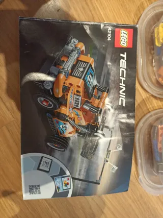 Lego Technic 42104 - Camión de Carreras