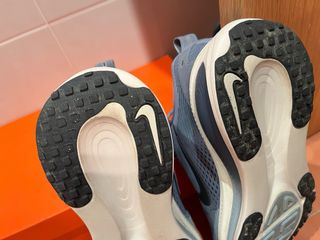 Nike Vomero 18 Talla 42