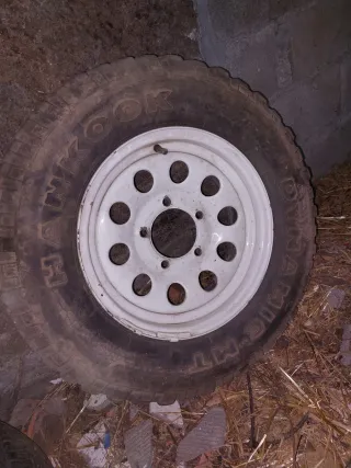 Llanta y goma Suzuki