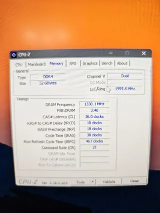 Postazione PC completa bianca