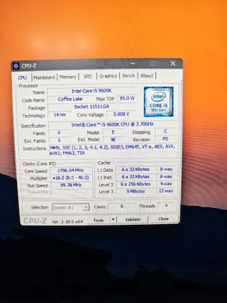 Postazione PC completa bianca