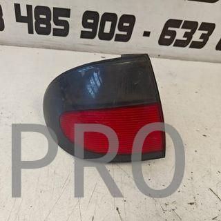 PILOTO TRASERO IZQUIERO RENAULT MEGANE USADO