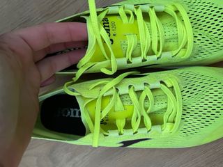 Zapatillas Joma atletismo clavos