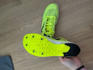 Zapatillas Joma atletismo clavos