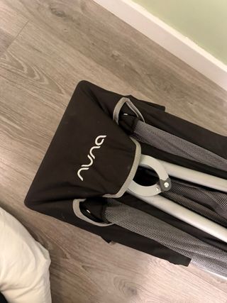 Cuna de viaje Nuna
