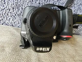Nikon D3400 con 3 objetivos. 18-55, 18-200, 55-200