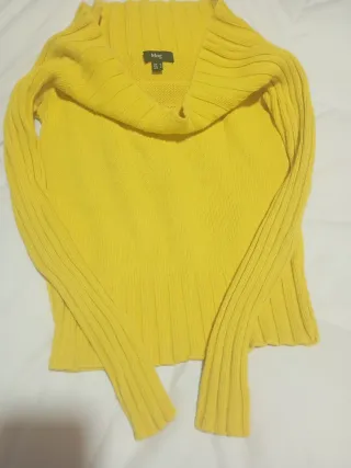 Jersey amarillo cuello de barco