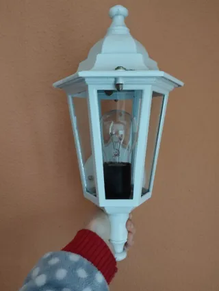 Farol de pared exterior blanco( tengo 2 )