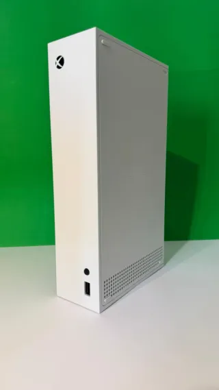 Xbox Series S + 2 Controles