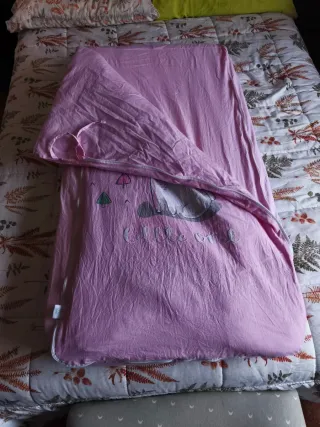 Colchón de tela gris