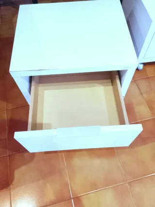 Mesitas de noche Banak blancas