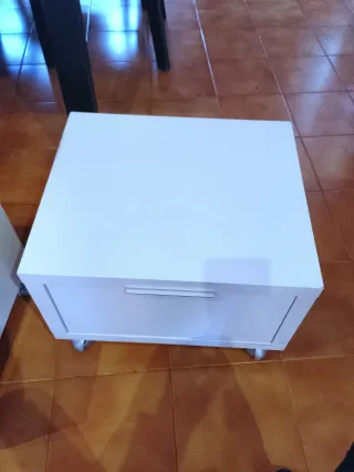 Mesitas de noche Banak blancas