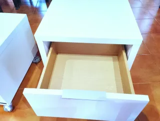 Mesitas de noche Banak blancas