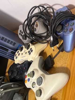 Colección Consolas Xbox 360 y PS2 + Accesorios