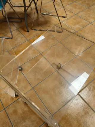 Pareja mesas auxiliares metacrilato