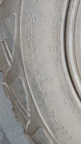 Neumático Kumho Roadventure MT 235 75 15 cn llanta