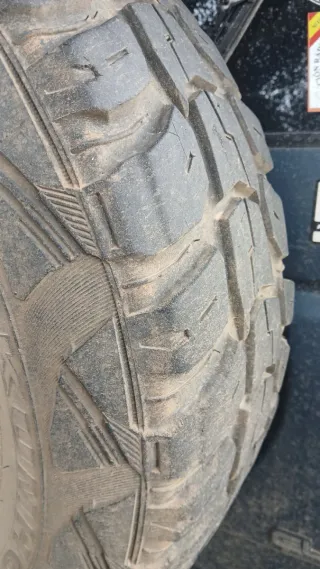 Neumático Kumho Roadventure MT 235 75 15 cn llanta