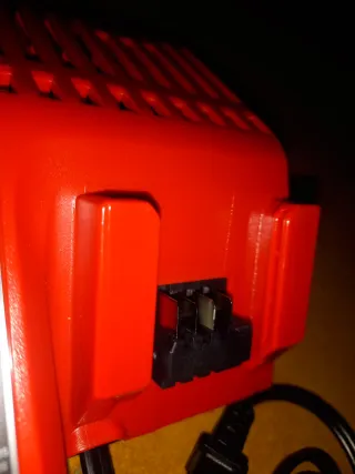 Cargador Milwaukee M12 / M18 Nuevo a Estrenar