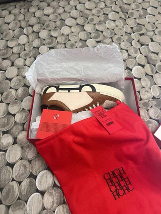 Bambas Carolina Herrera Beige/Marrón