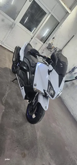 Yamaha T-MAX 530 Maxi Scooter