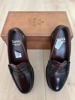 Zapatos Berwick Florentic Burdeos talla 41.