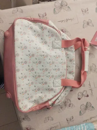 Bolsa de viaje Enso rosa y blanca