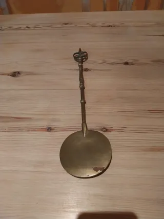 Pala de bronce antigua