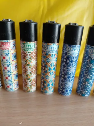 8 accendini Clipper Serie Maioliche