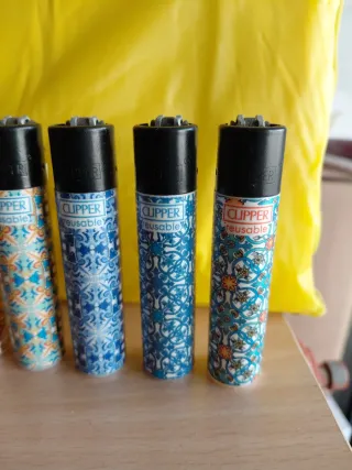 8 accendini Clipper Serie Maioliche