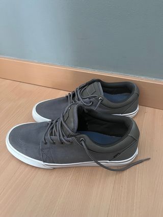 Zapatillas Globe grises