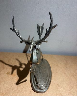 Antiguo calienta copas de Cognac ciervo