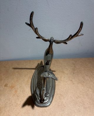 Antiguo calienta copas de Cognac ciervo