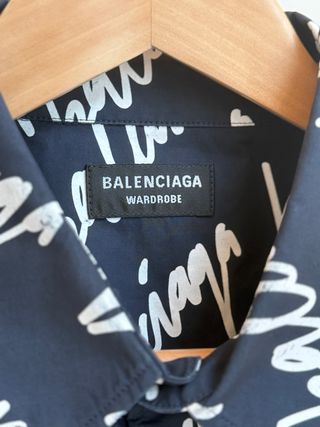 Camisa Balenciaga Scribble Logo