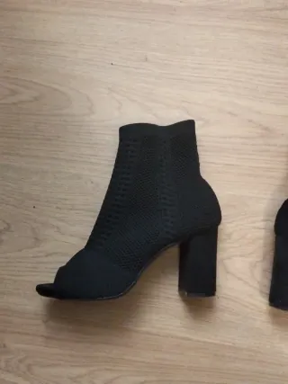 Botín elástico negro talla 38