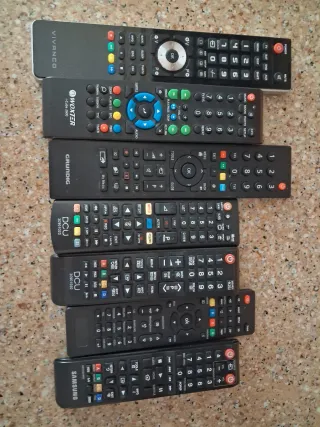 Lote de 7 mandos a distancia