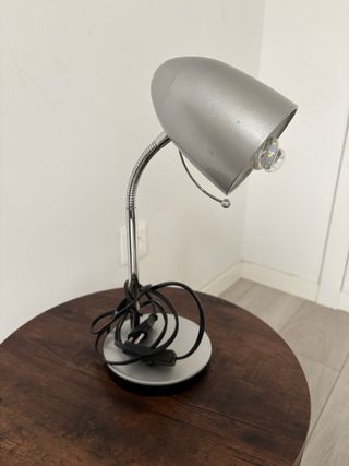 Lámpara de mesa moderna