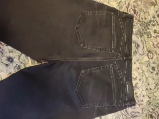 Vaquero Push Up Stradivarius Negro