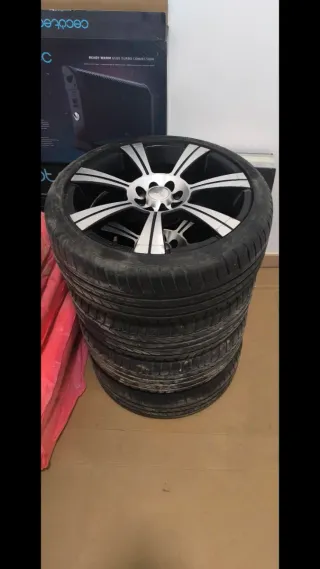 Llantas Momo Predator 4x100 y 4x108