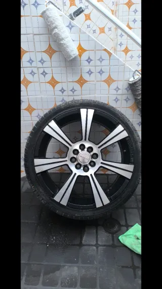 Llantas Momo Predator 4x100 y 4x108