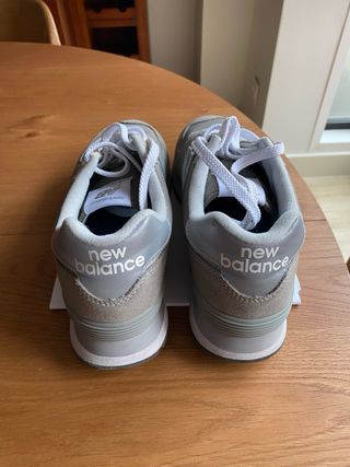 New Balance 574 Classic Gris 42, solo estrenadas