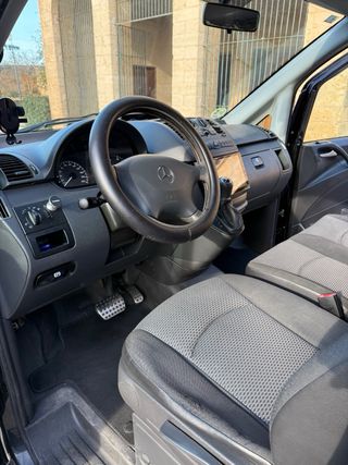 Mercedes-Benz Vito 2012