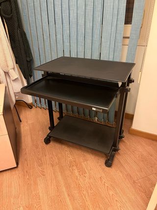 Mesa Ordenador Negra con Bandeja Extensible