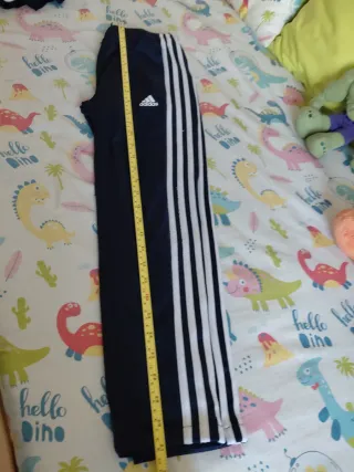 Chándal Adidas niño Talla 8-10 aprox.