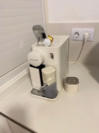 Cafetera de cápsulas Nespresso DeLonghi