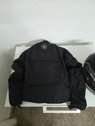 Chaqueta de moto negra