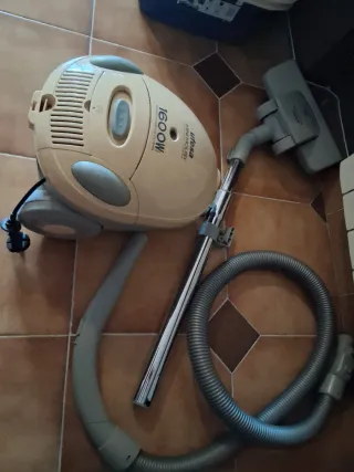 Aspiradora Ufesa Mini Mousy 1600W