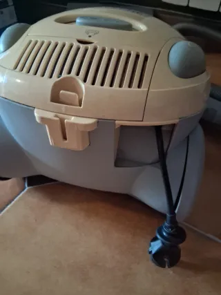 Aspiradora Ufesa Mini Mousy 1600W