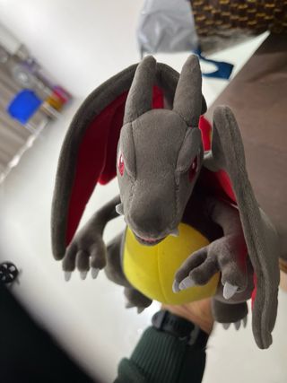 Pupazzo Peluche pokemon charizard nero