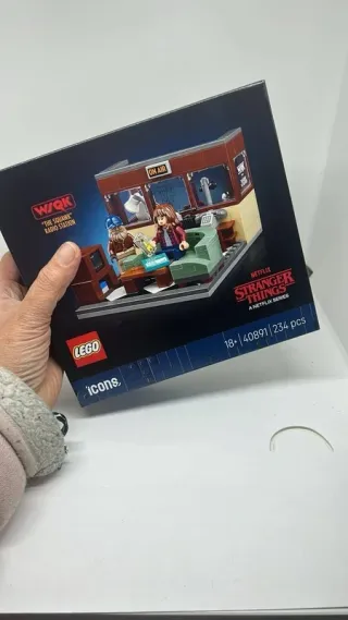 Lego 40891 Stranger Things: Stazione radio WSQK